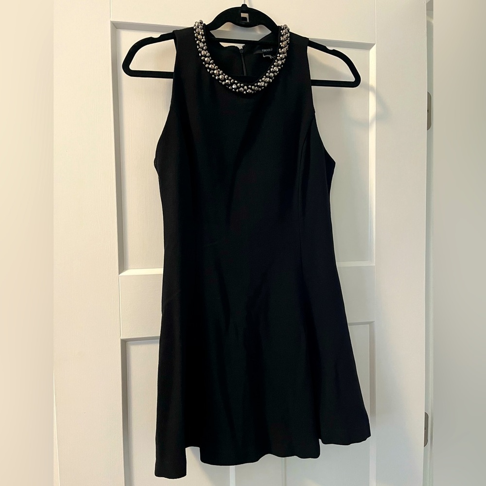 Forever 21 Fit and Flare Mini Crepe Dress w/Jeweled Neck Sz M